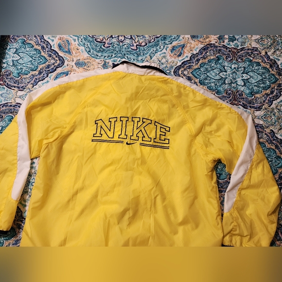 Nike jacket - Picture 2 of 3
